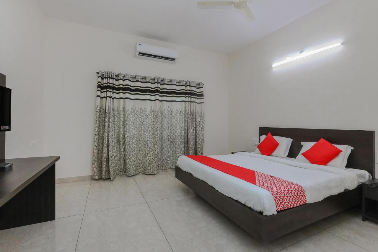 Oyo 22211 Shree Ankanatheshwara Residency Hotel Nanjangud Luaran gambar